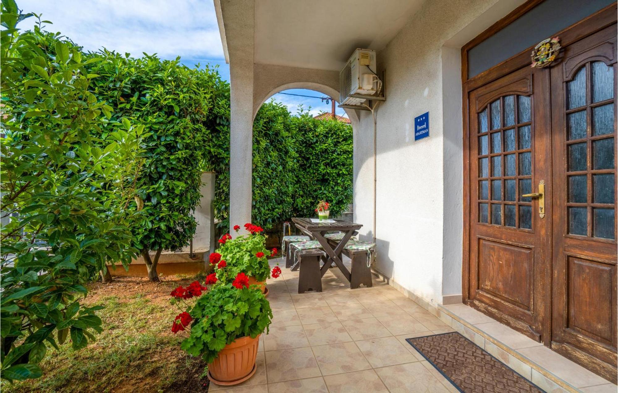 Awesome Apartment In Pula With Wifi Eksteriør bilde
